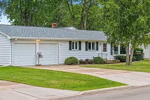 524 E St Joseph St, Green Bay, WI 54301 - Photo 43