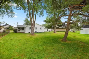 524 E St Joseph St, Green Bay, WI 54301 - Photo 33