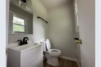 6656 W Brentwood Avenue, Milwaukee, WI 54223 - Photo 11