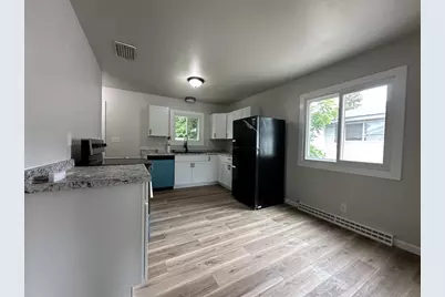 6656 W Brentwood Avenue, Milwaukee, WI 54223 - Photo 3