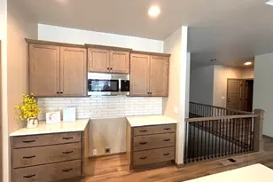 2652 Lawrence Ln, Neenah, WI 54956 - Photo 7