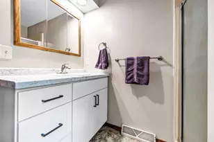 2719 Woodland Hills Ct, Green Bay, WI 54311 - Photo 25