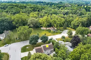 2719 Woodland Hills Ct, Green Bay, WI 54311 - Photo 35