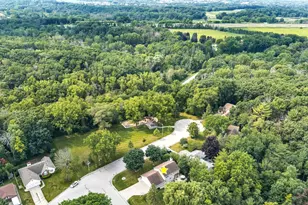 2719 Woodland Hills Ct, Green Bay, WI 54311 - Photo 33