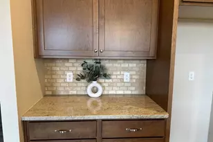 8314 Marlo Ave, Neenah, WI 54956 - Photo 5