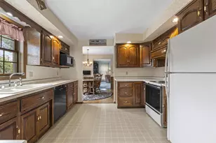 609 Scarlet Oak Ct, Appleton, WI 54915 - Photo 15