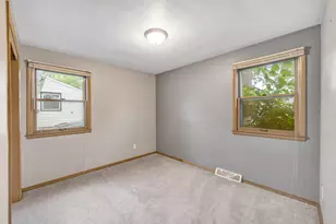 536 Fred St, Green Bay, WI 54302 - Photo 9