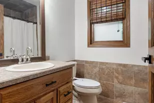1744 Ives Ln, Suamico, WI 54173 - Photo 15