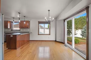 773 N Melcorn Cir, De Pere, WI 54115 - Photo 9