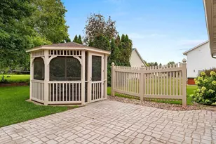 1525 Parkview Dr, New London, WI 54961 - Photo 5