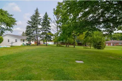1518 Commanche Drive, Green Bay, WI 54313 - Photo 33