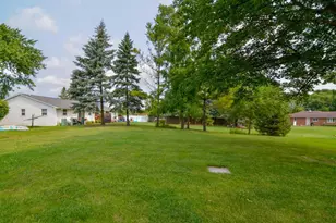 1518 Commanche Dr, Green Bay, WI 54313 - Photo 33