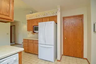 1518 Commanche Dr, Green Bay, WI 54313 - Photo 15