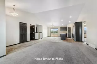 1278 Putnam Dr, Pulaski, WI 54162 - Photo 5