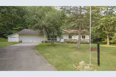 927 S Oakwood Street, Hancock, WI 54943 - Photo 1