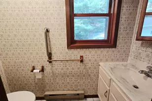 927 S Oakwood St, Hancock, WI 54943 - Photo 23