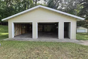 927 S Oakwood St, Hancock, WI 54943 - Photo 37