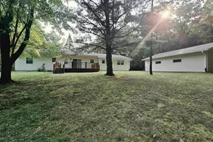 927 S Oakwood St, Hancock, WI 54943 - Photo 9