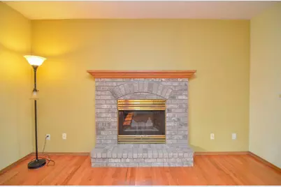 2360 La Rue Lane, Green Bay, WI 54313 - Photo 7