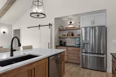1029 Lancaster Court, Green Bay, WI 54313 - Photo 11
