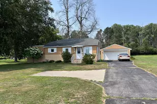 4251 10th St, Menominee, MI 49858 - Photo 1