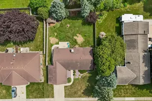 406 Silver Spring Dr, Green Bay, WI 54303 - Photo 5