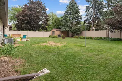 406 Silver Spring Drive, Green Bay, WI 54303 - Photo 39