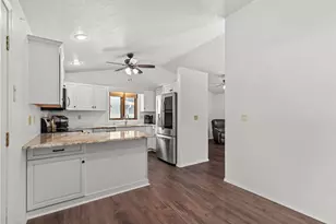 406 Silver Spring Dr, Green Bay, WI 54303 - Photo 11