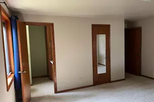2151 Woodcrest Dr, Green Bay, WI 54304 - Photo 11
