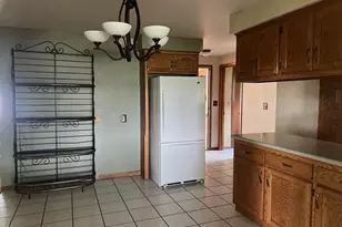 2151 Woodcrest Dr, Green Bay, WI 54304 - Photo 3