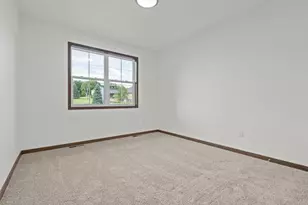 3395 Shawano Ave, Green Bay, WI 54313 - Photo 13