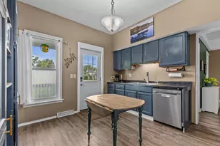 833 Jefferson St, Oshkosh, WI 54901 - Photo 7