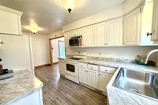 435 Weis Ave, Fond du Lac, WI 54935 - Photo 9