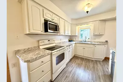 435 Weis Avenue, Fond du Lac, WI 54935 - Photo 5
