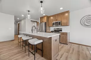 2645 Cornell Ave, Neenah, WI 54956 - Photo 9