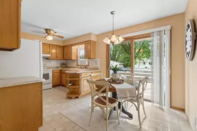 1045 Grove Street, Menasha, WI 54952 - Photo 5