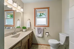 1045 Grove St, Menasha, WI 54952 - Photo 13