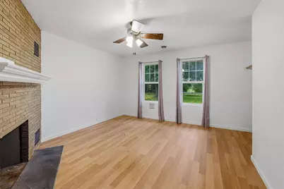 884 E Division Street, Fond du Lac, WI 54935 - Photo 9