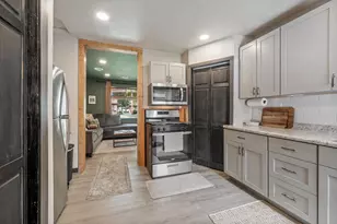 1831 14th Ave, Green Bay, WI 54304 - Photo 9
