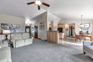 3619 Crocus Dr, De Pere, WI 54115 - Photo 7
