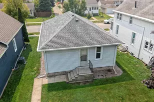 1044 Caroline St, Green Bay, WI 54303 - Photo 3