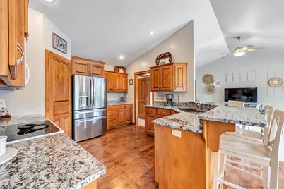 2519 Turnbury Road, Green Bay, WI 54313 - Photo 9