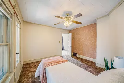 107 W 16th Avenue, Oshkosh, WI 54902 - Photo 3