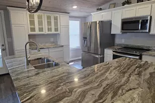 1040 Blaine St, Marinette, WI 54143 - Photo 11