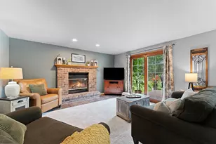 2906 Sunray Ln, Green Bay, WI 54313 - Photo 11