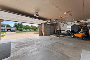 2906 Sunray Ln, Green Bay, WI 54313 - Photo 43