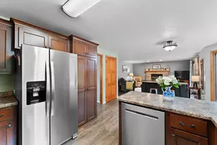 2906 Sunray Ln, Green Bay, WI 54313 - Photo 17