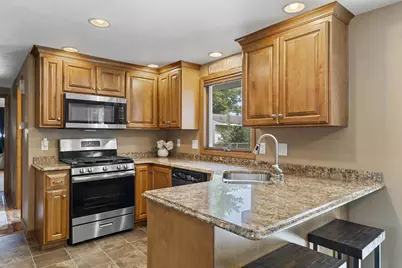 2423 Hampton Avenue, Green Bay, WI 54311 - Photo 15