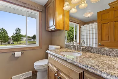2423 Hampton Avenue, Green Bay, WI 54311 - Photo 23