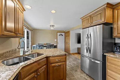 2423 Hampton Avenue, Green Bay, WI 54311 - Photo 17